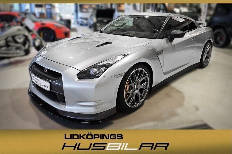 Begagnad 2009 Nissan GT-R GT Sportkupé | 1 095 000 kr - Bild 1/4