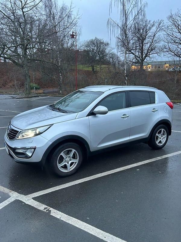 Begagnad 2012 Kia Sportage SUV | 68 000 kr (Marknadspris) - Bild 1/4