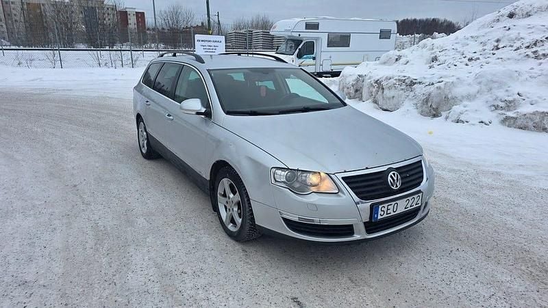 Begagnad VW Passat Comfortline 150 HK (110 kW) 2006 Silver
