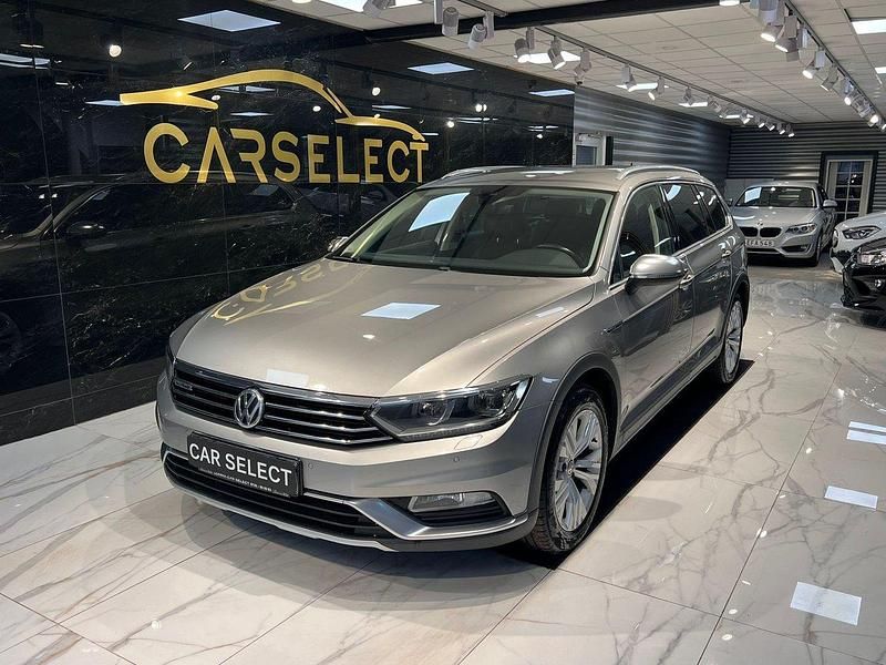 Silver Begagnad 2017 VW Passat Alltrack Kombi | 178 000 kr (Marknadspris) - Bild 1/4