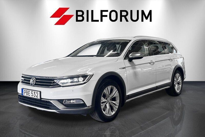 Vit Begagnad 2016 VW Passat Alltrack Business Kombi | 165 900 kr (Marknadspris) - Bild 1/4