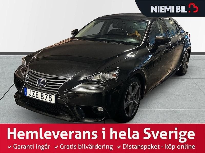 Svart Begagnad 2015 Lexus IS300h Executive Line Sedan | 189 900 kr (Dyr) - Bild 1/3