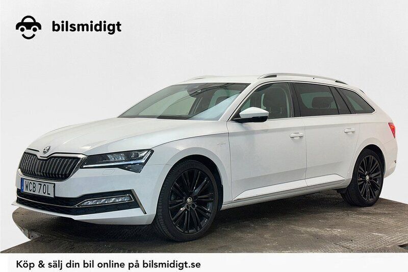 Vit Begagnad 2021 Skoda Superb LAURIN & KLEMENT Kombi | 274 700 kr - Bild 1/3