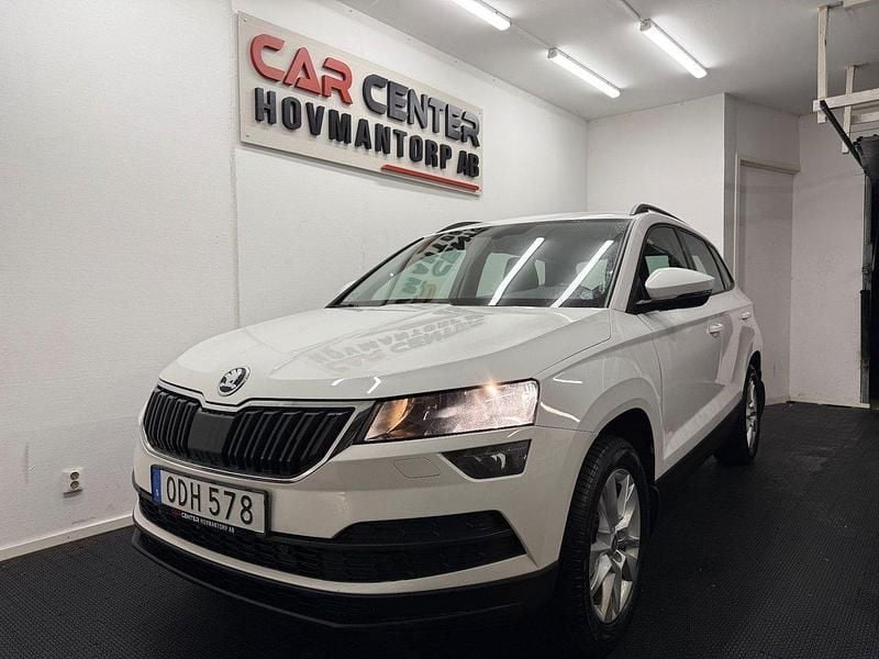 Vit Begagnad 2018 Skoda Karoq Ambition SUV | 139 900 kr (Dyr) - Bild 1/4