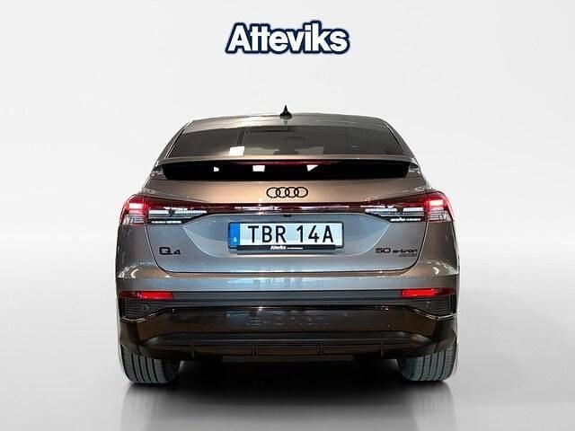 Begagnad Audi Q4 Sportback e-tron Advanced 219 kW (299 HK) 2023 Grå SUV