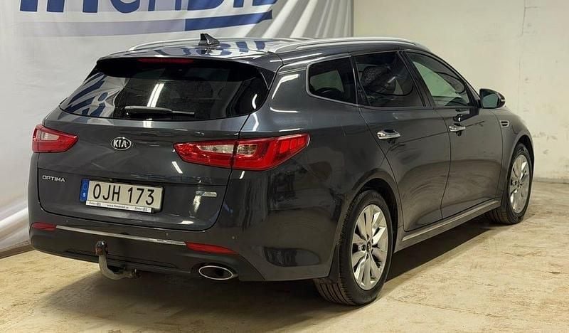 Begagnad Kia Optima Comfort 141 HK (103 kW) 2016 Grå Kombi