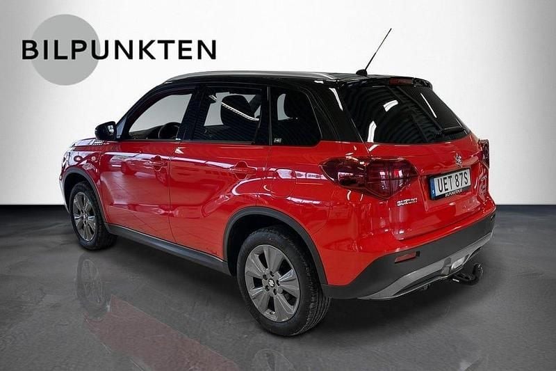 Begagnad Suzuki Vitara 129 HK (94 kW) 2020 Röd/svart tak SUV