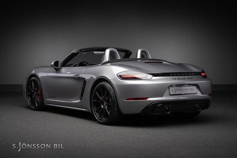 Begagnad Porsche 718 Boxster GTS 400 HK (294 kW) 2024 Gt silver metallic Cab