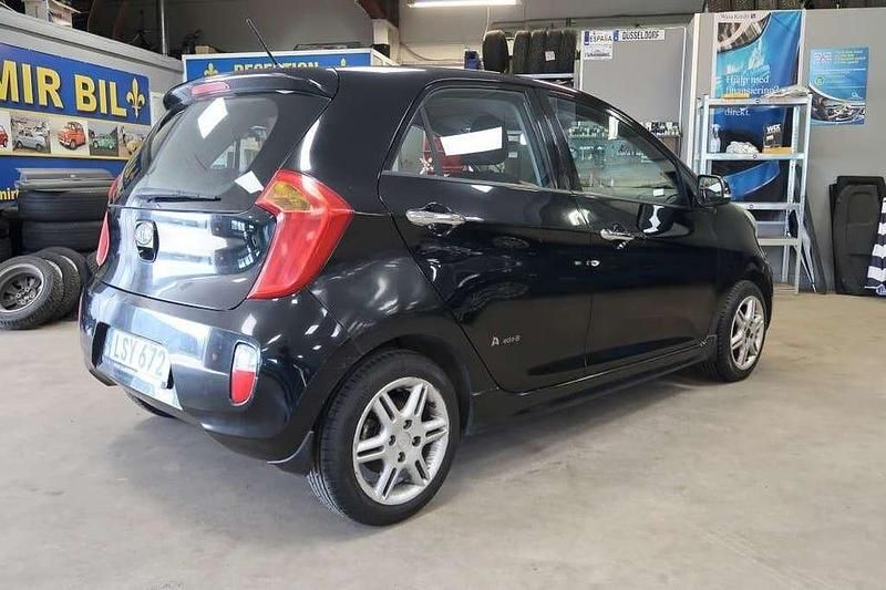 Begagnad Kia Picanto Comfort 86 HK (63 kW) 2011 Svart Halvkombi