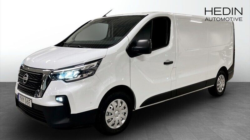 Vit Ny 2024 Nissan Primastar N-Connecta Minibuss | 311 800 kr - Bild 1/4