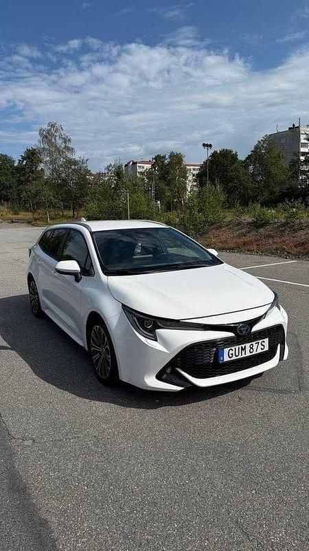 Vit Begagnad 2019 Toyota Corolla Style Kombi | 190 000 kr (Bra pris) - Bild 1/4