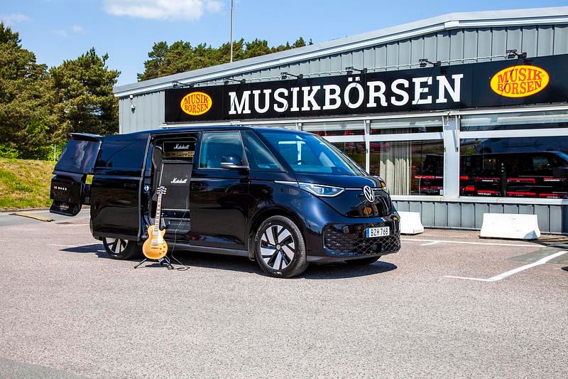 Begagnad VW ID. Buzz Edition 152 kW (207 HK) 2024 Svart Minibuss