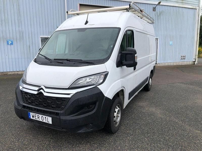 Vit Begagnad 2022 Citroën Jumper Minibuss | 185 500 kr - Bild 1/4