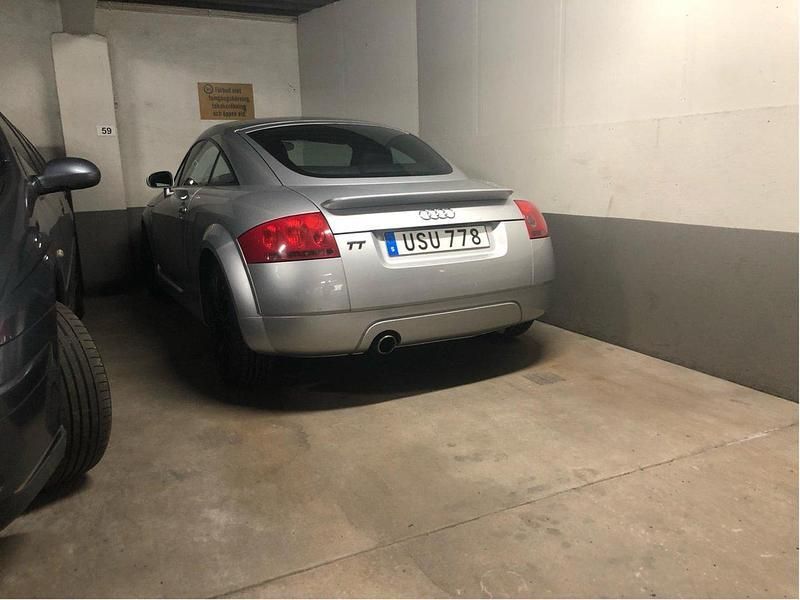Grå Begagnad 2005 Audi TT Sportkupé | 58 000 kr - Bild 1/4