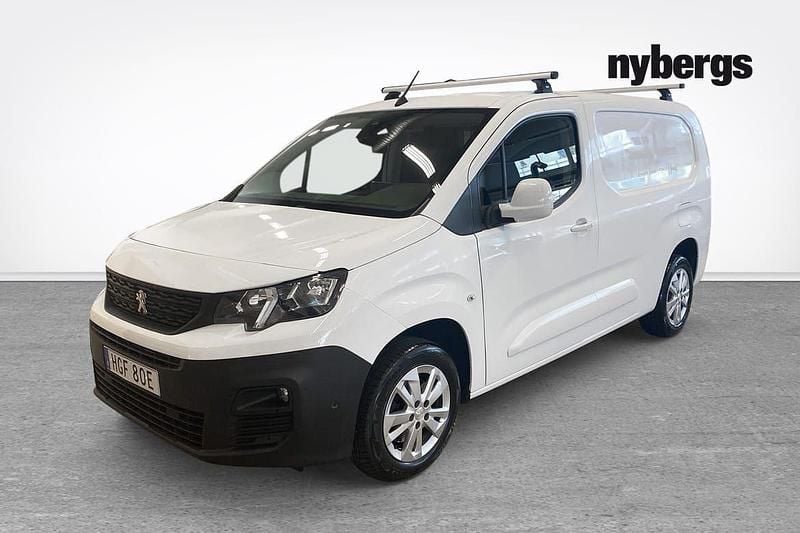 Vit Begagnad 2019 Peugeot Partner Minibuss | 134 900 kr (Superpris) - Bild 1/4