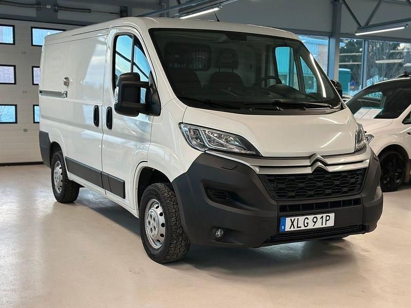 Vit Begagnad 2021 Citroën Jumper Minibuss | 199 900 kr (Marknadspris) - Bild 1/4