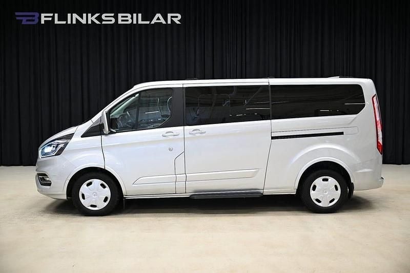 Begagnad Ford Tourneo Custom 185 HK (136 kW) 2022 Moondust silver metallic Van