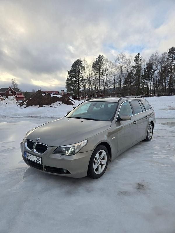 Begagnad BMW 525 218 HK (160 kW) 2005 Kombi
