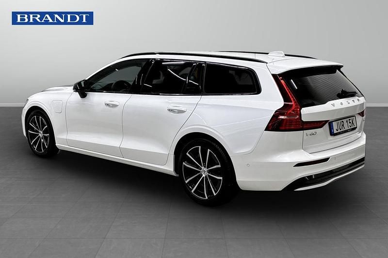 Begagnad Volvo V60 349 HK (256 kW) 2025 Vit Kombi
