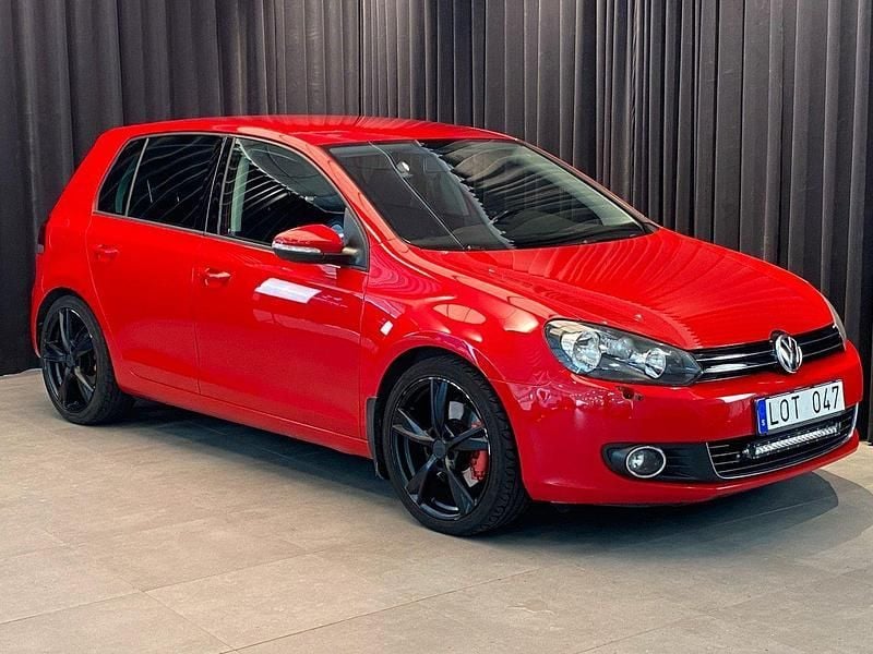 Röd Begagnad 2011 VW Golf VI GT Halvkombi | 99 500 kr (Dyr) - Bild 1/4