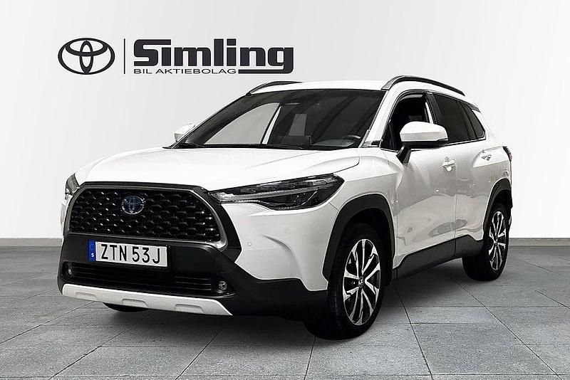 Begagnad Toyota Corolla Cross Style 197 HK (144 kW) 2022 Vit SUV