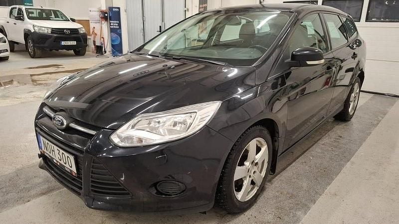 Svart Begagnad 2014 Ford Focus Kombi | 57 500 kr (Marknadspris) - Bild 1/4