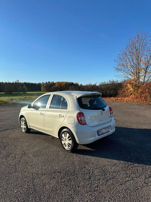 Vit Begagnad 2013 Nissan Micra Halvkombi | 39 900 kr (Bra pris) - Bild 1/4