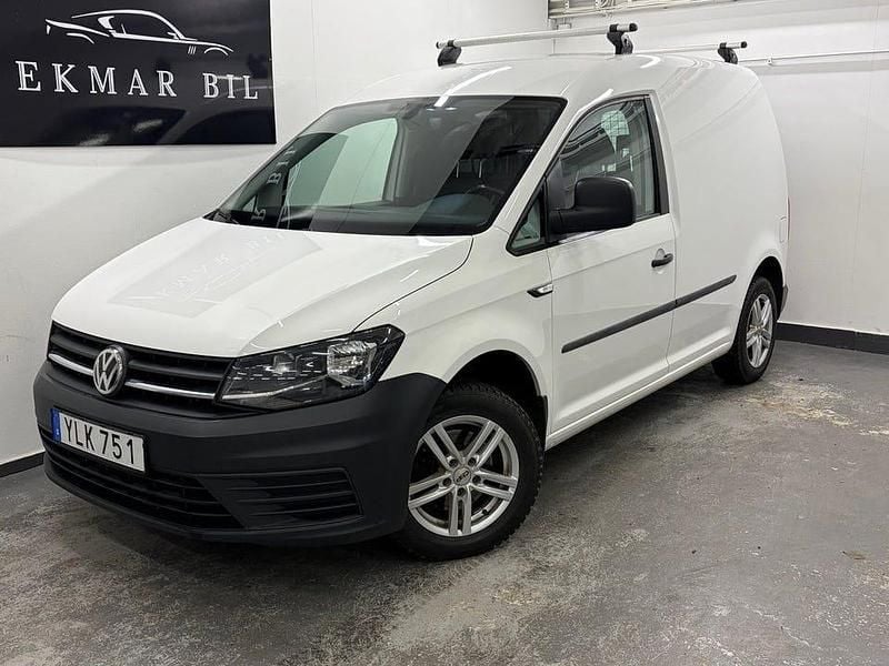 Vit Begagnad 2018 VW Caddy Minibuss | 99 900 kr (Bra pris) - Bild 1/4