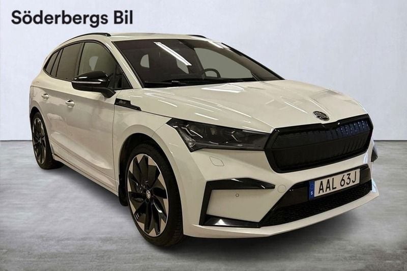 Vit Begagnad 2022 Skoda Enyaq iV SUV | 385 000 kr (Superpris) - Bild 1/4