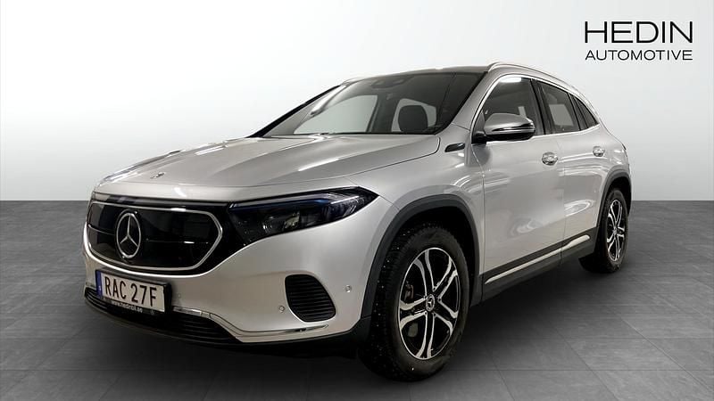 Svart Begagnad 2022 Mercedes EQA250 SUV | 379 900 kr - Bild 1/4