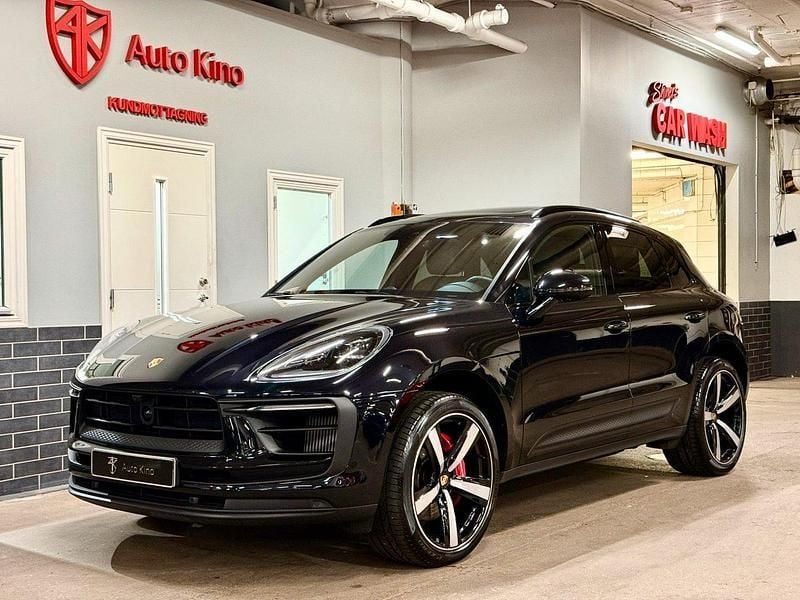 Svart Begagnad 2023 Porsche Macan S SUV | 809 000 kr (Marknadspris) - Bild 1/4