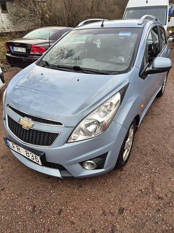 Blå Begagnad 2011 Chevrolet Spark Halvkombi | 30 000 kr (Marknadspris) - Bild 1/2