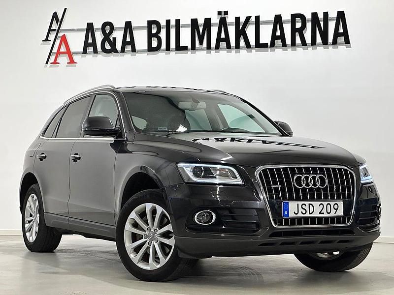 Grå Begagnad 2015 Audi Q5 Design SUV | 174 900 kr (Marknadspris) - Bild 1/4