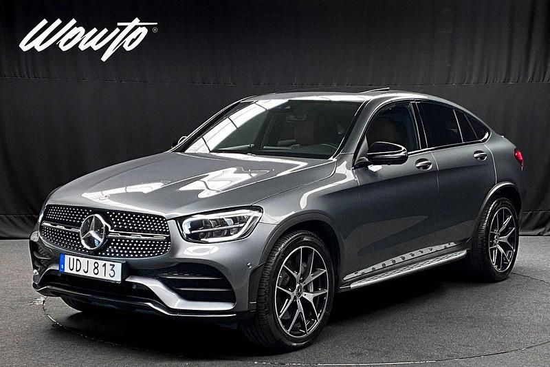 Grå Begagnad 2022 Mercedes GLC220 AMG Sportkupé | 529 800 kr (Dyr) - Bild 1/3