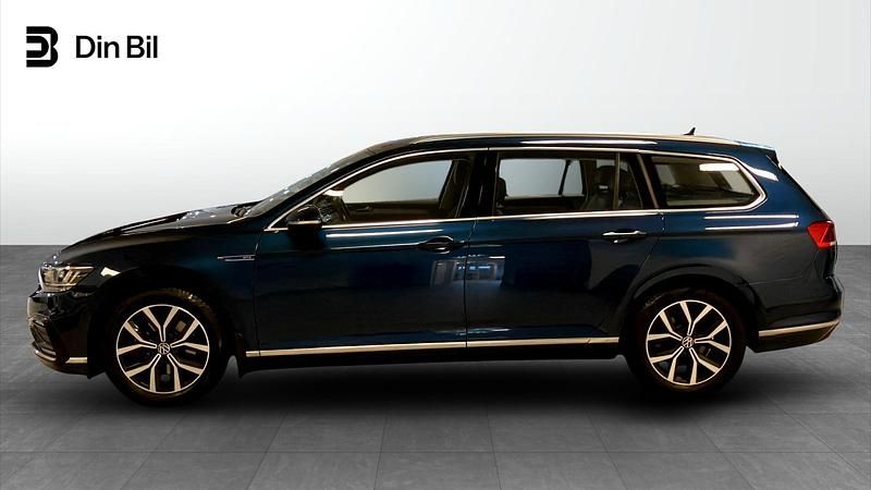 Begagnad VW Passat GTE 218 HK (160 kW) 2020 Blå Kombi