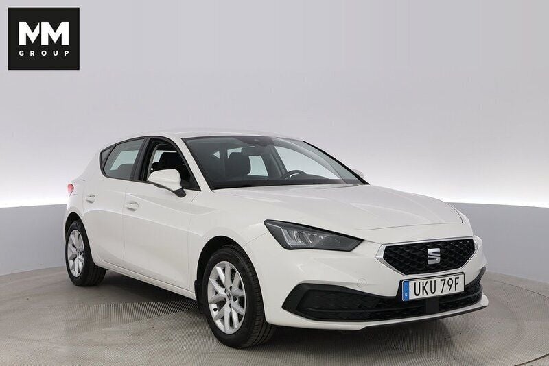 Vit Begagnad 2021 Seat Leon Style Halvkombi | 159 000 kr (Lite dyr) - Bild 1/4