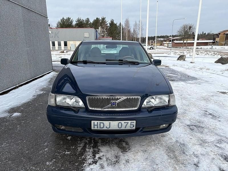 Begagnad Volvo S70 SE 126 HK (92 kW) 1999 Blå Sedan