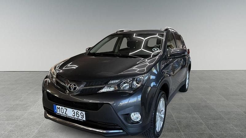 Mörkgrå (grå) Begagnad 2013 Toyota RAV4 Active SUV | 152 000 kr (Marknadspris) - Bild 1/4