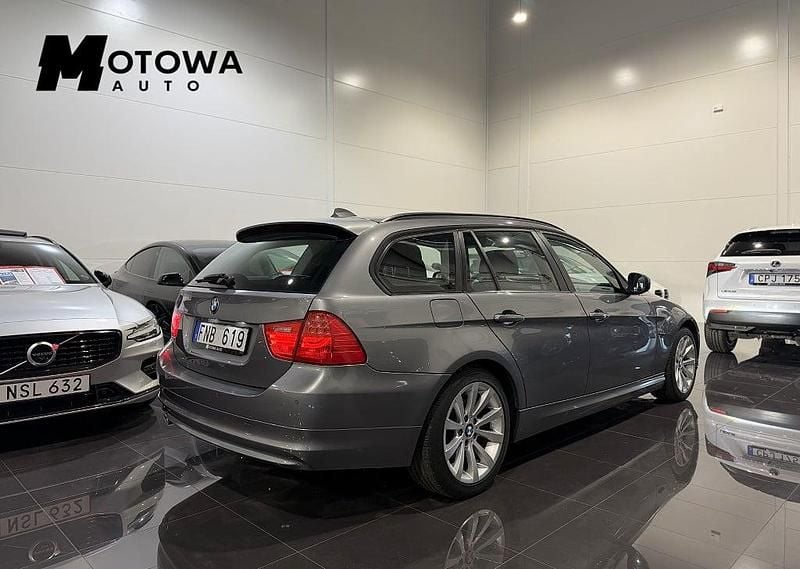 Begagnad BMW 320 184 HK (135 kW) 2012 Grå Kombi