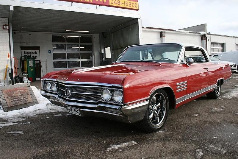 Begagnad Buick Wildcat 330 HK (242 kW) 1964 Mörkröd Sportkupé
