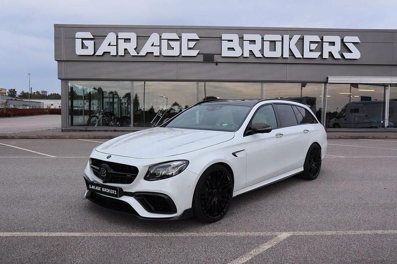 Vit Begagnad 2018 Mercedes E63S AMG AMG Kombi | 1 199 000 kr - Bild 1/4