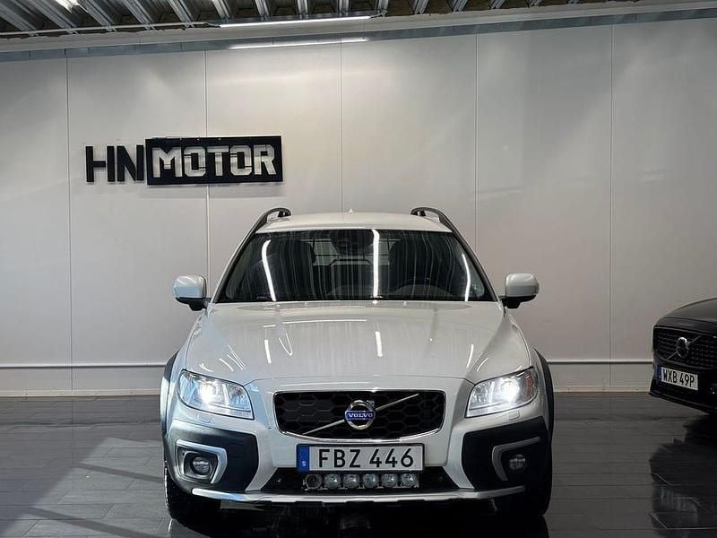 Begagnad Volvo XC70 Summum 181 HK (133 kW) 2015 Vit Kombi