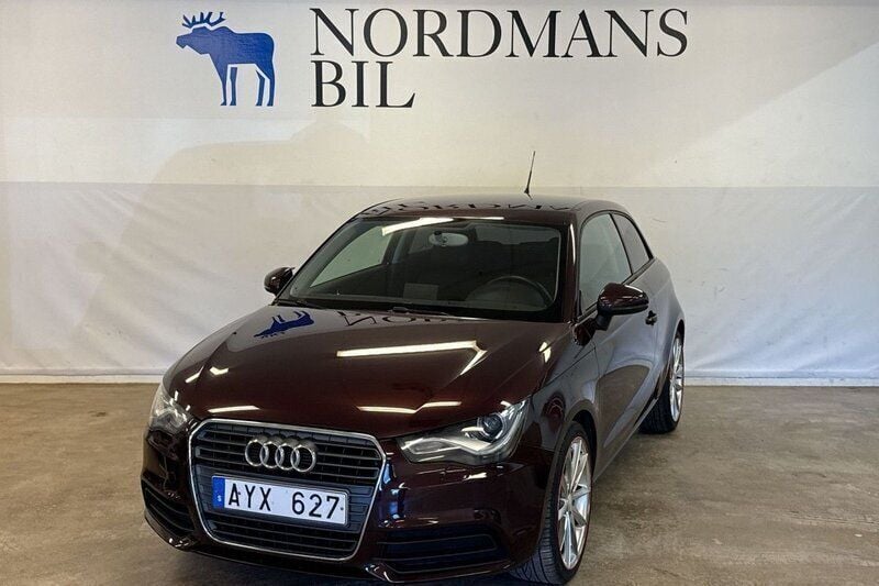 Röd Begagnad 2012 Audi A1 Halvkombi | 79 900 kr (Marknadspris) - Bild 1/4