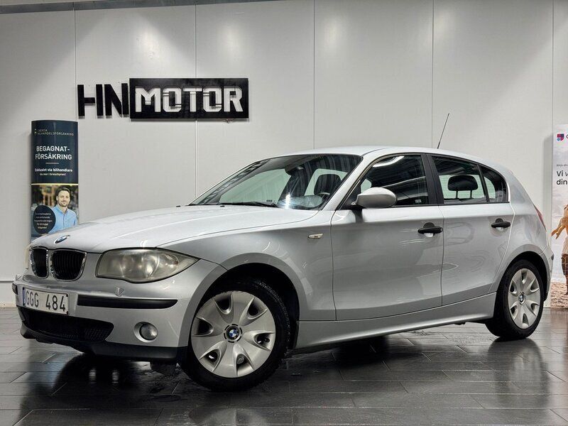 Ljusgrå Begagnad 2007 BMW 116 Advantage Halvkombi | 74 900 kr (Lite dyr) - Bild 1/4