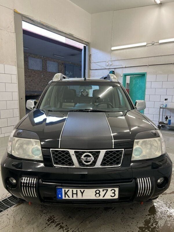 Svart Begagnad 2006 Nissan X-Trail SUV | 15 000 kr - Bild 1/4