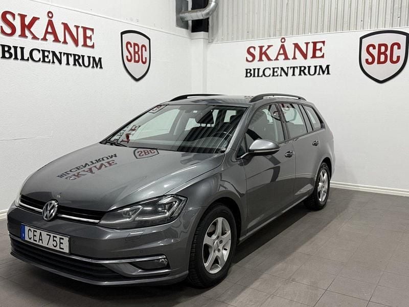 Mörkgrå Begagnad 2019 VW Golf VII Kombi | 129 900 kr (Bra pris) - Bild 1/4