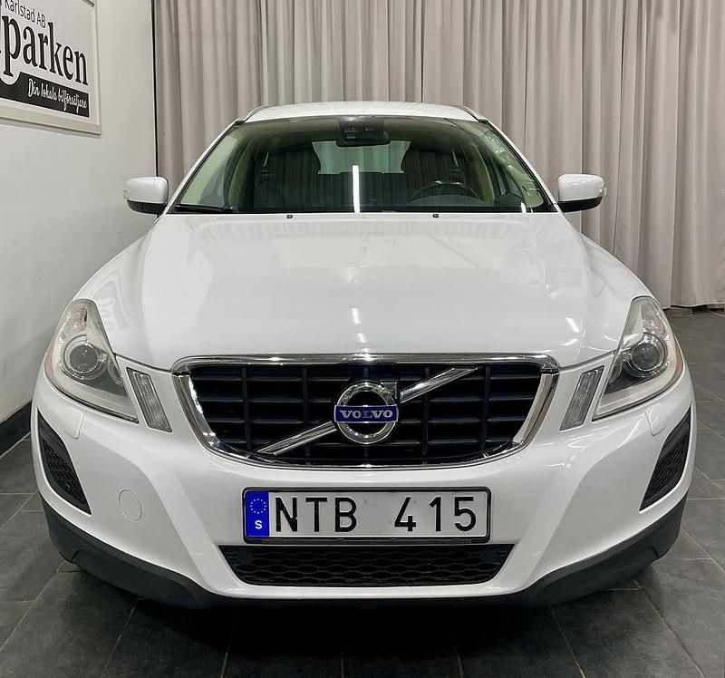 Begagnad Volvo XC60 Summum 163 HK (119 kW) 2010 Vit SUV