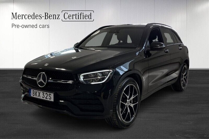 Svart (black) Begagnad 2022 Mercedes GLC220 SUV | 419 900 kr (Marknadspris) - Bild 1/4