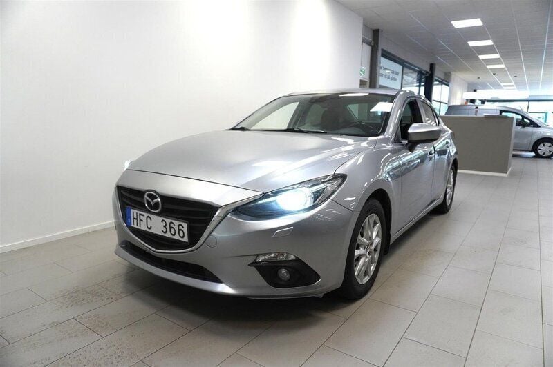 Grå Begagnad 2013 Mazda 3 Sedan | 109 900 kr (Marknadspris) - Bild 1/4