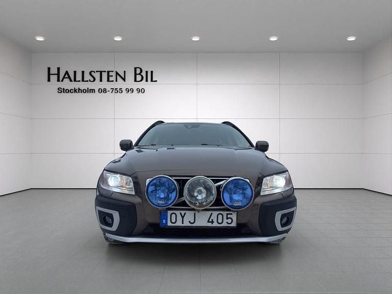 Begagnad Volvo XC70 Momentum 163 HK (119 kW) 2012 Brun metallic Kombi